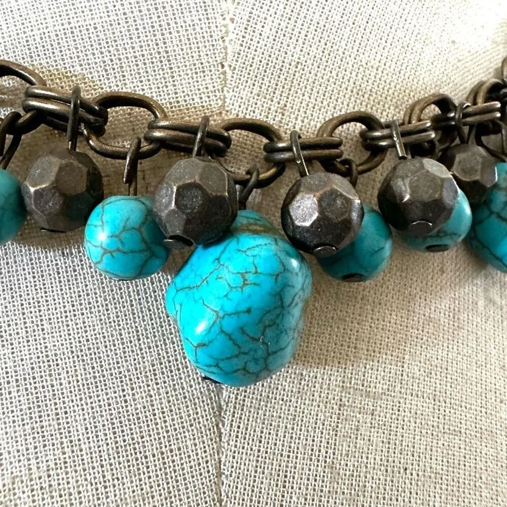 Howlite cluster brass tone necklace Blue - Image 2