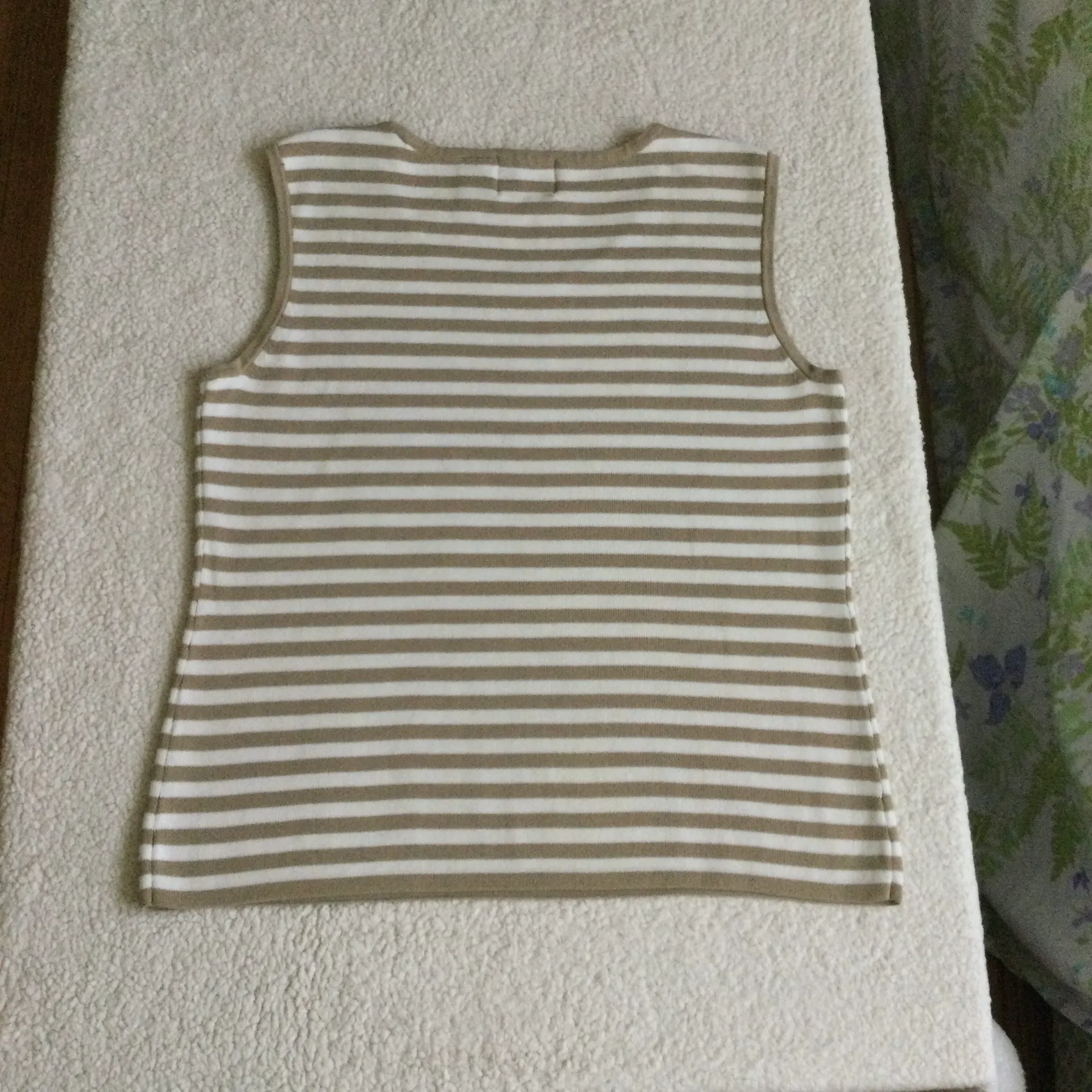 Nicaya Sleeveless Sweater Tank Tan & White - Image 4