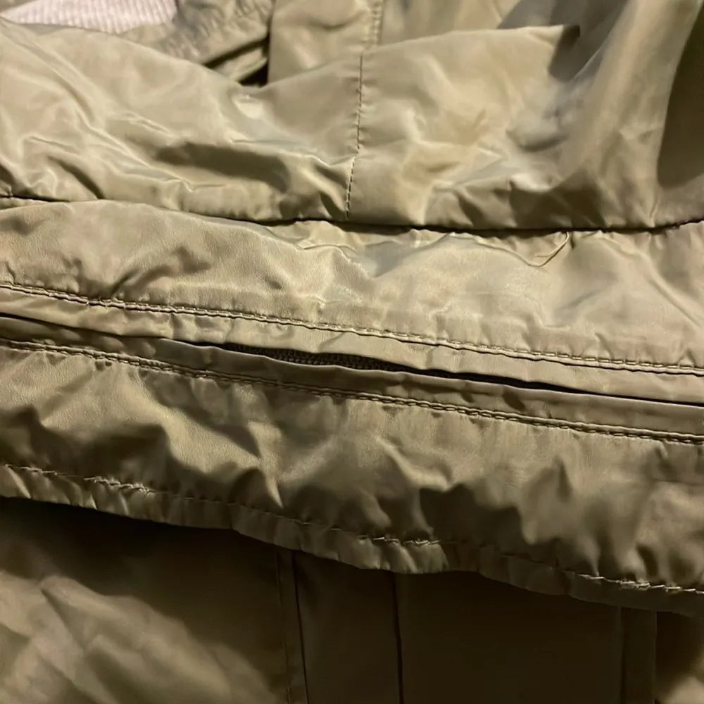 Gap Olive Green Zip Up Hooded Jacket Sz M Lined Hood Zipped in Collar - Image 4