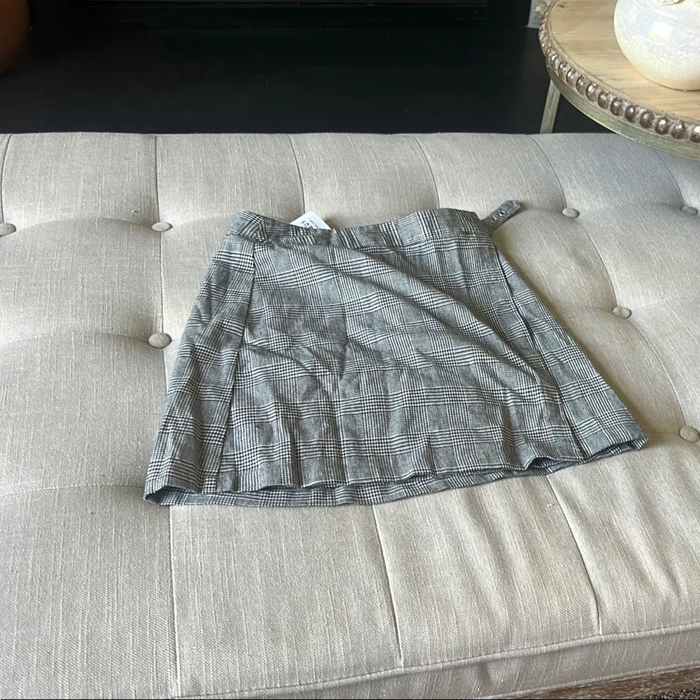 NWT John Galt Brandy Melville Plaid Tweed Mini Wrap Skirt One Size Fits‎ All - Image 3