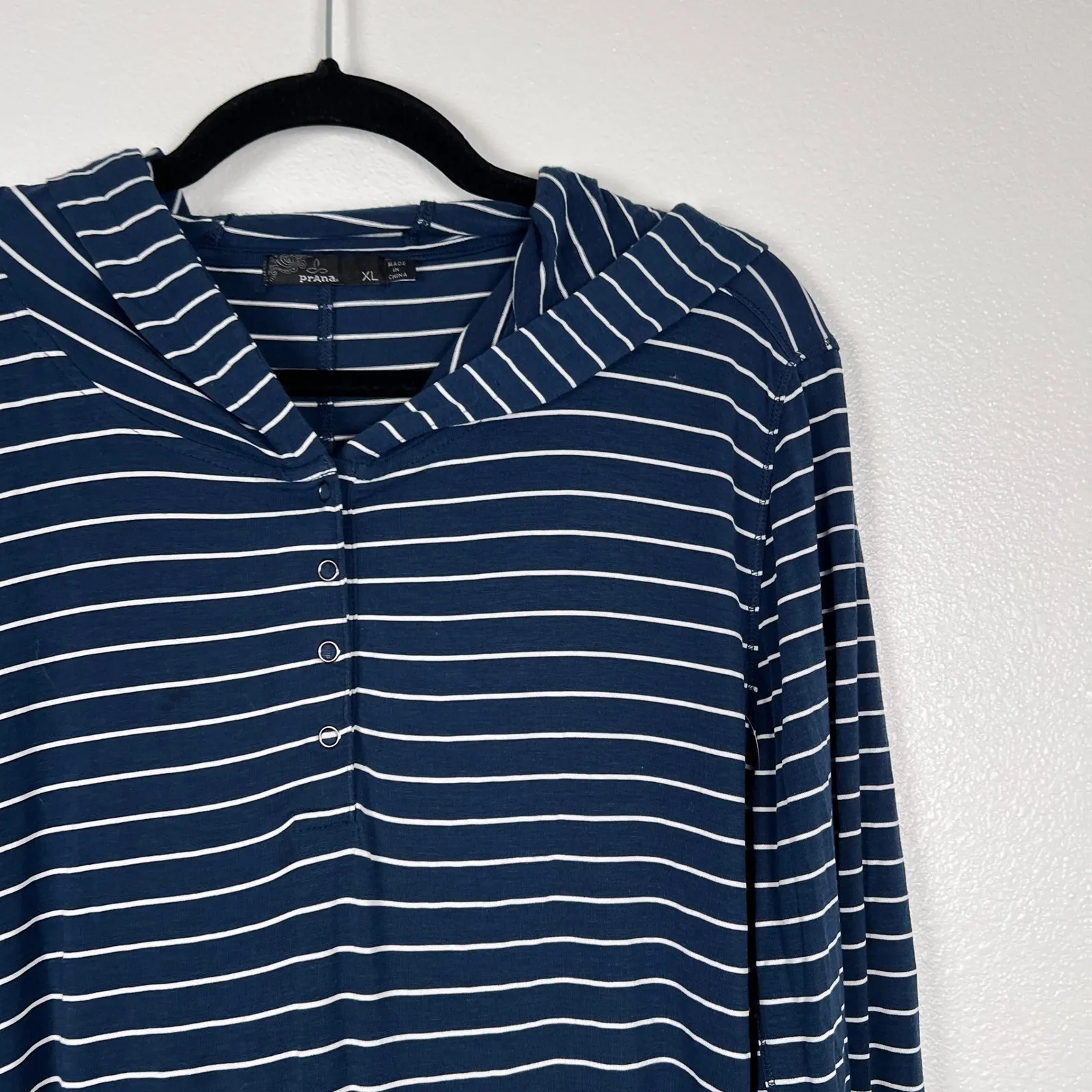 Prana Women's Sol Protect Hoodie Striped Sz XL - Image 5