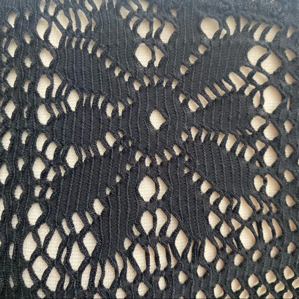 Serene black crochet beach coverup Size undefined - Image 11