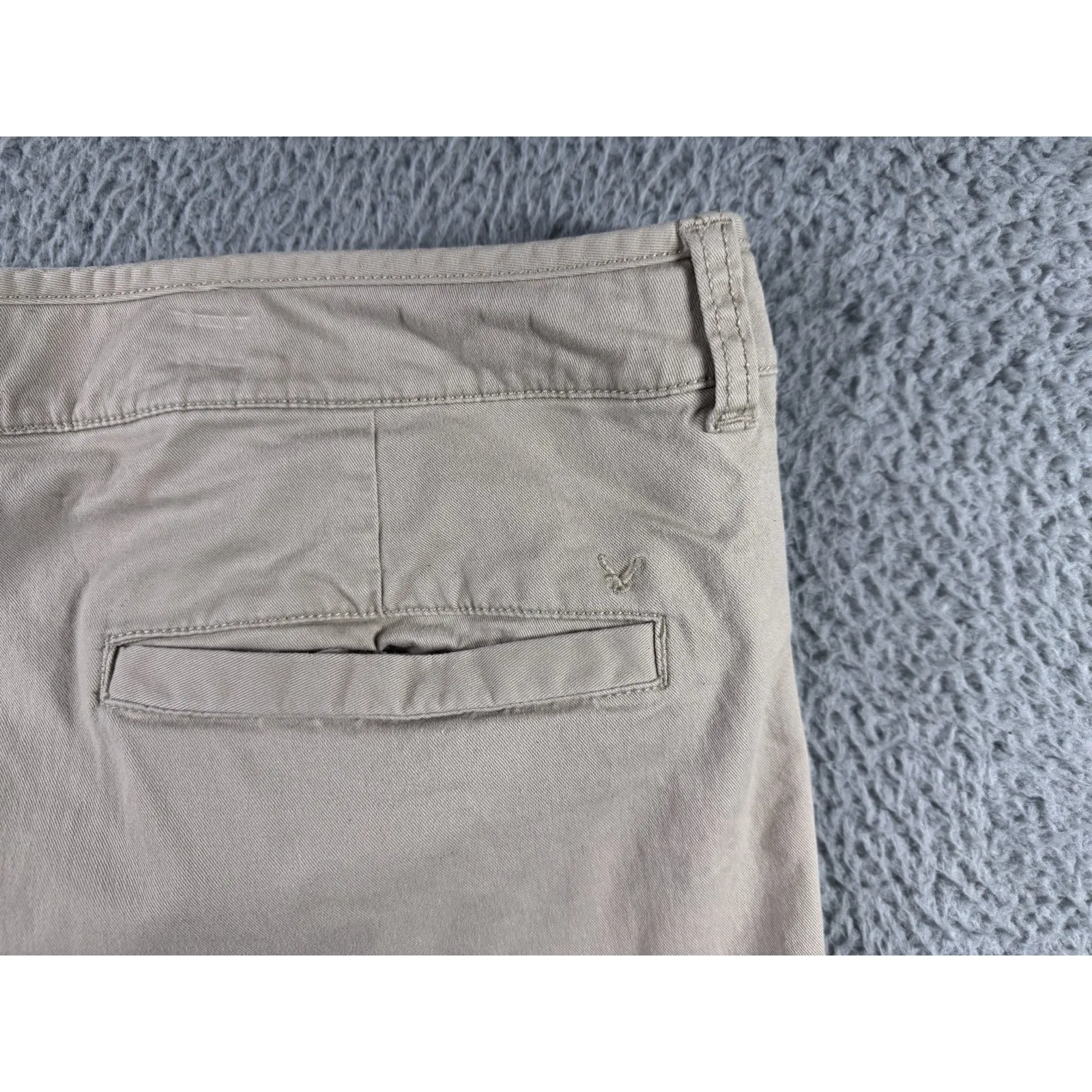 American Eagle Shorts Women‎ 14 Tan Khaki Stretch Midi Casual Academia Walking - Image 2