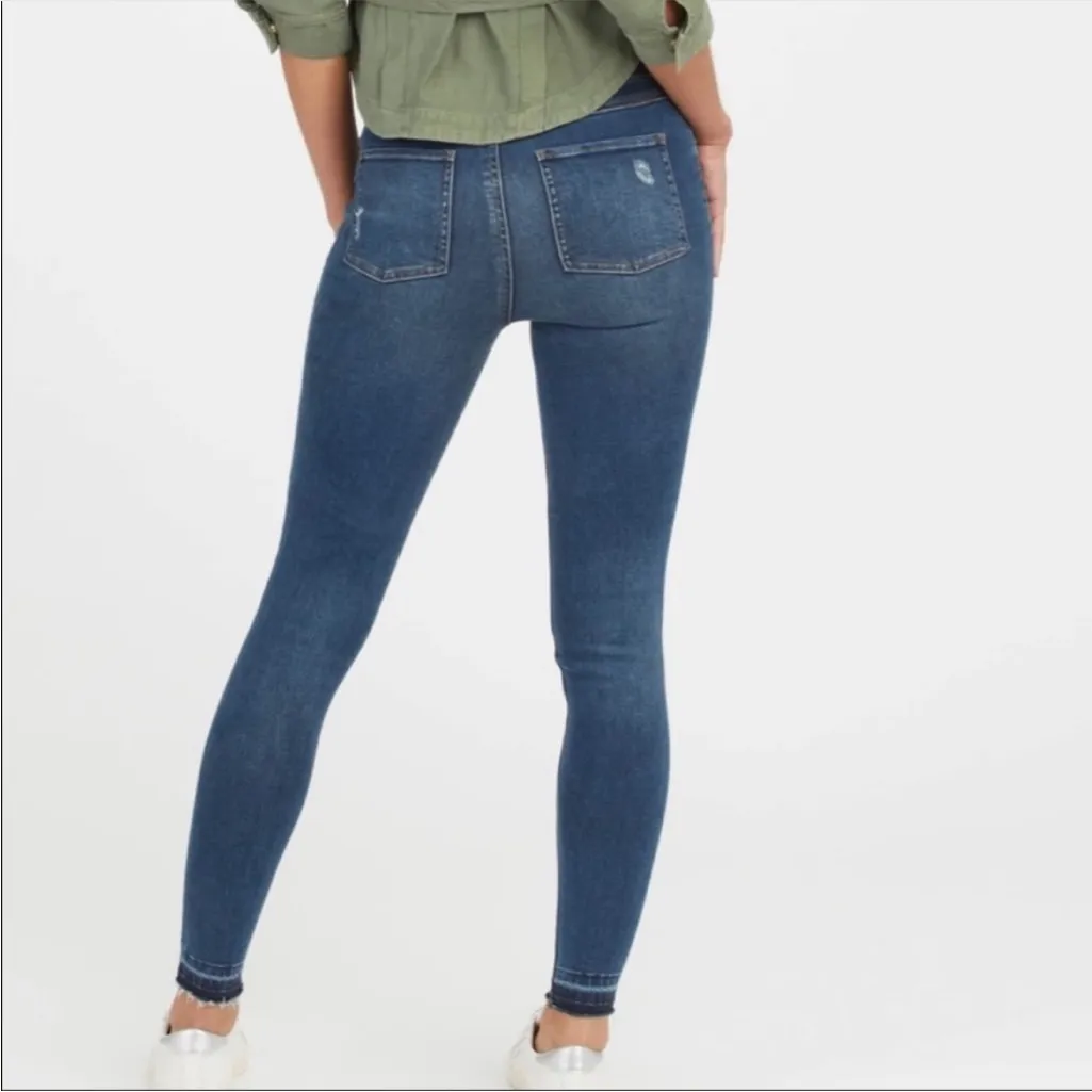 Spanx Pull On Mid-Rise Distressed Jean Raw Hem Jegging, Medium - Image 9