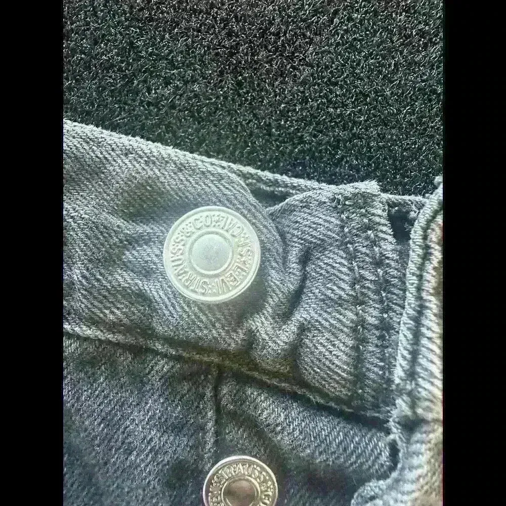 Levi’s 501 Distressed High-Waisted Black Denim Cutoff Shorts S26 90’s vintage - Image 2