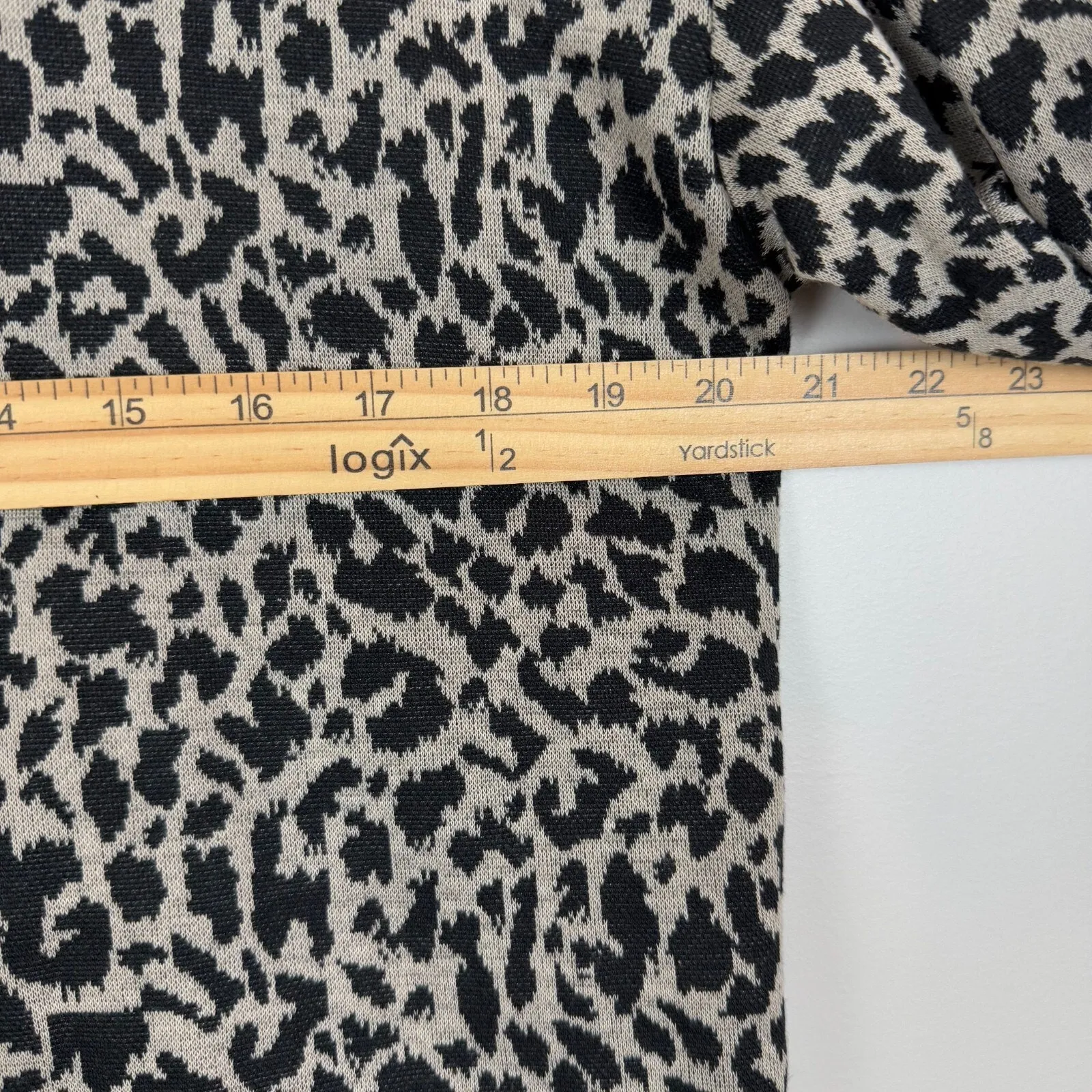 THML  Cardigan Women's Medium Multi Leopard Print Open Front Long‎ Cozy Sweater - Image 8