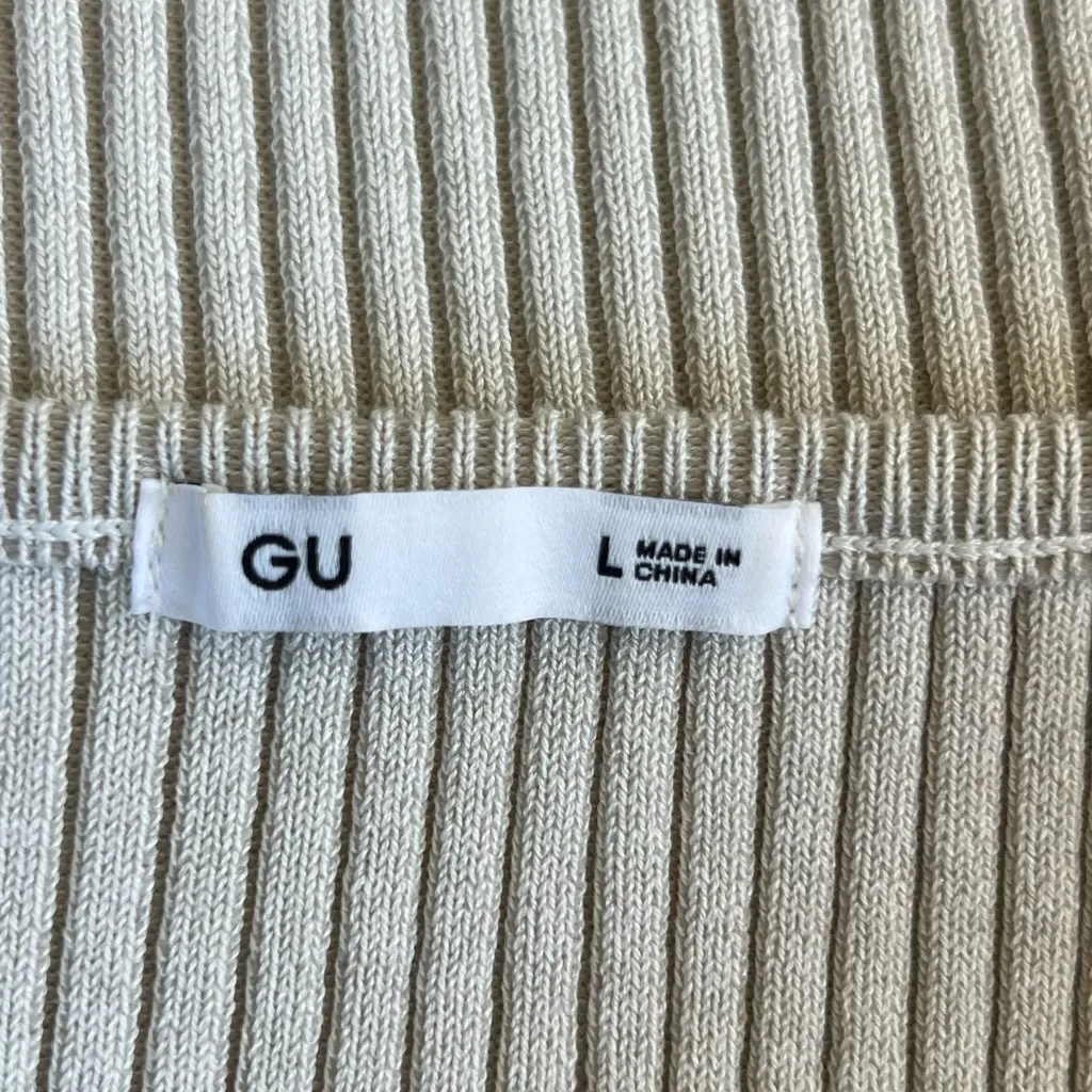 GU Global Women’s Cream Ribbed Button - Image 3