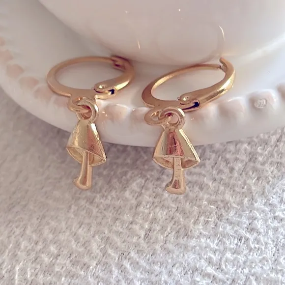 Mushroom dangle earrings Gold - Image 4