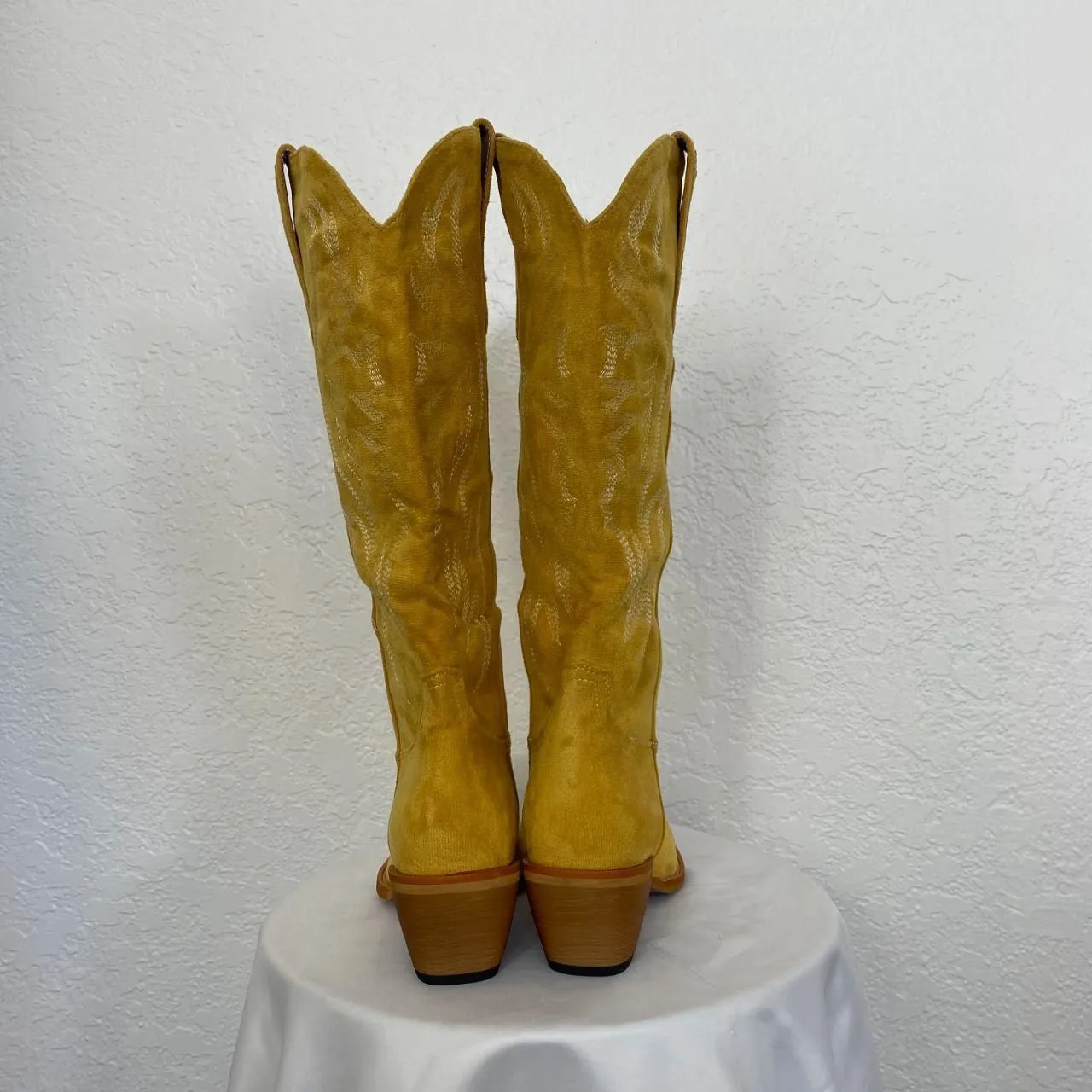 NEW Mustard Yellow Faux Suede Flame Stitched Western Cowgirl Boots US 6 - Image 8