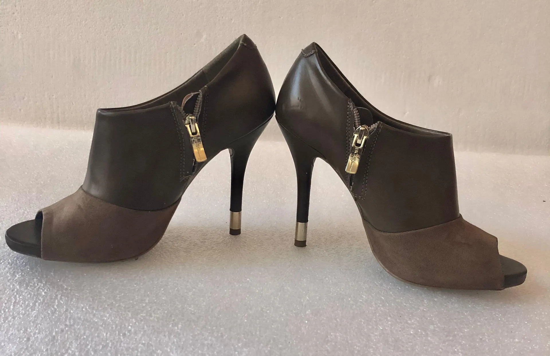 BCBGeneration BCBG Stilleto Shoes Size 7 - Image 7