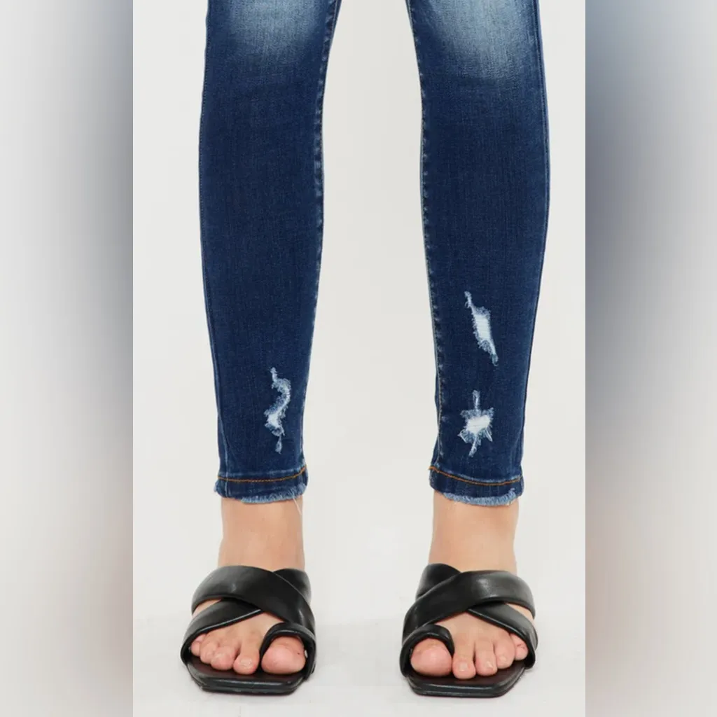 KanCan‎ Women’s Molly Mid Rise Lightly Distressed Super Skinny Jeans Size 15/31 Blue - Image 4