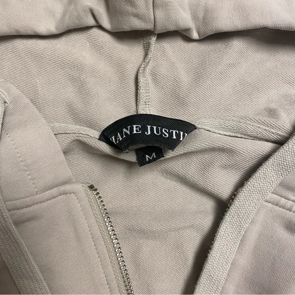 Shane Justin crop - Image 2