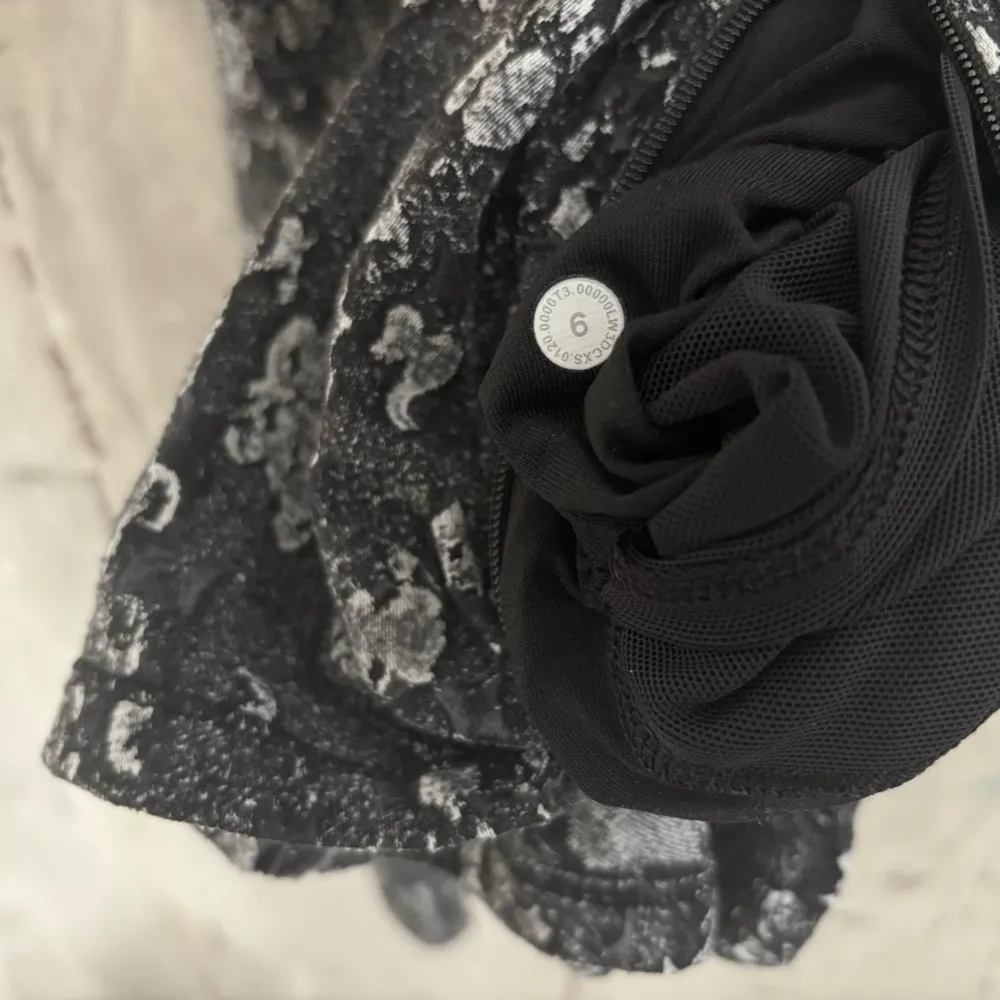 Lululemon Run Briskly 1/2 Zip, Eventide Jacquard Black Alpine White - Image 5