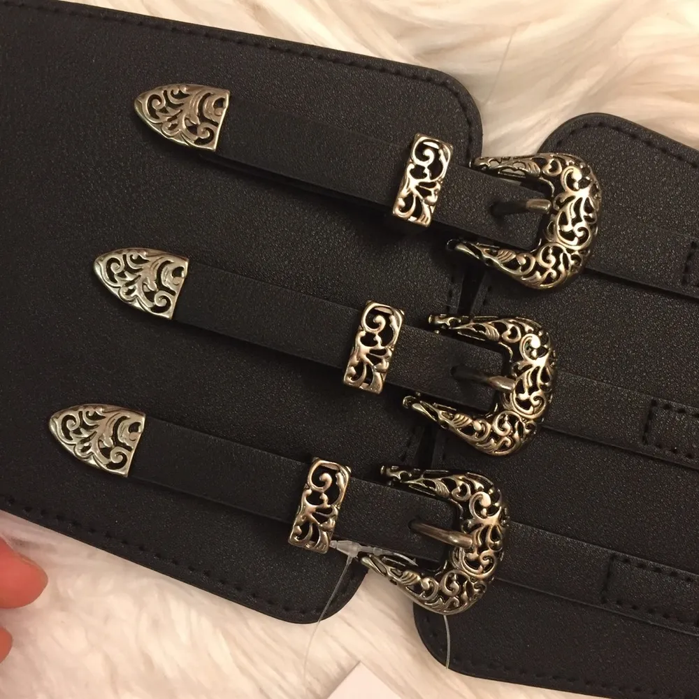 Bp western style buckle stretchy belt. S/m - Image 4