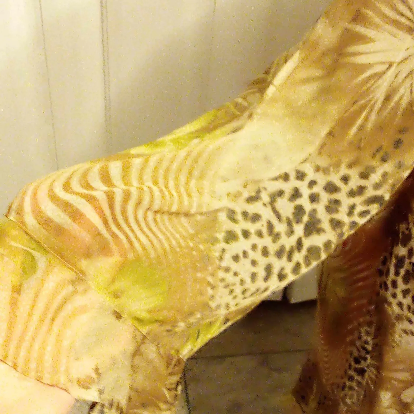 New York City Design Co Woman 30W Brown Animal Tropical Print Tunic Top - Image 3