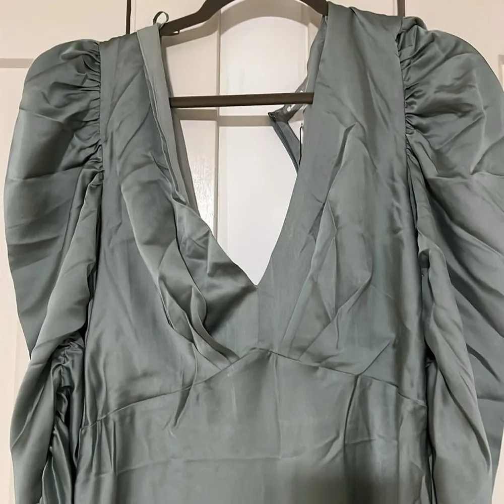 NWT Line & Dot DRESS - Image 3