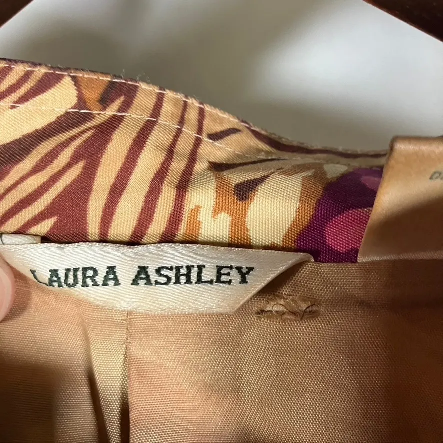 Vintage 90's Laura Ashley Floral Jacket Silk Cotton Button Down Womens Medium - Image 2