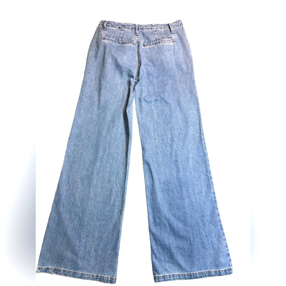 Wide Leg High Rise Jeans Flattering Front Seam Lt Wash NWT size Large Olivaceous - Image 2