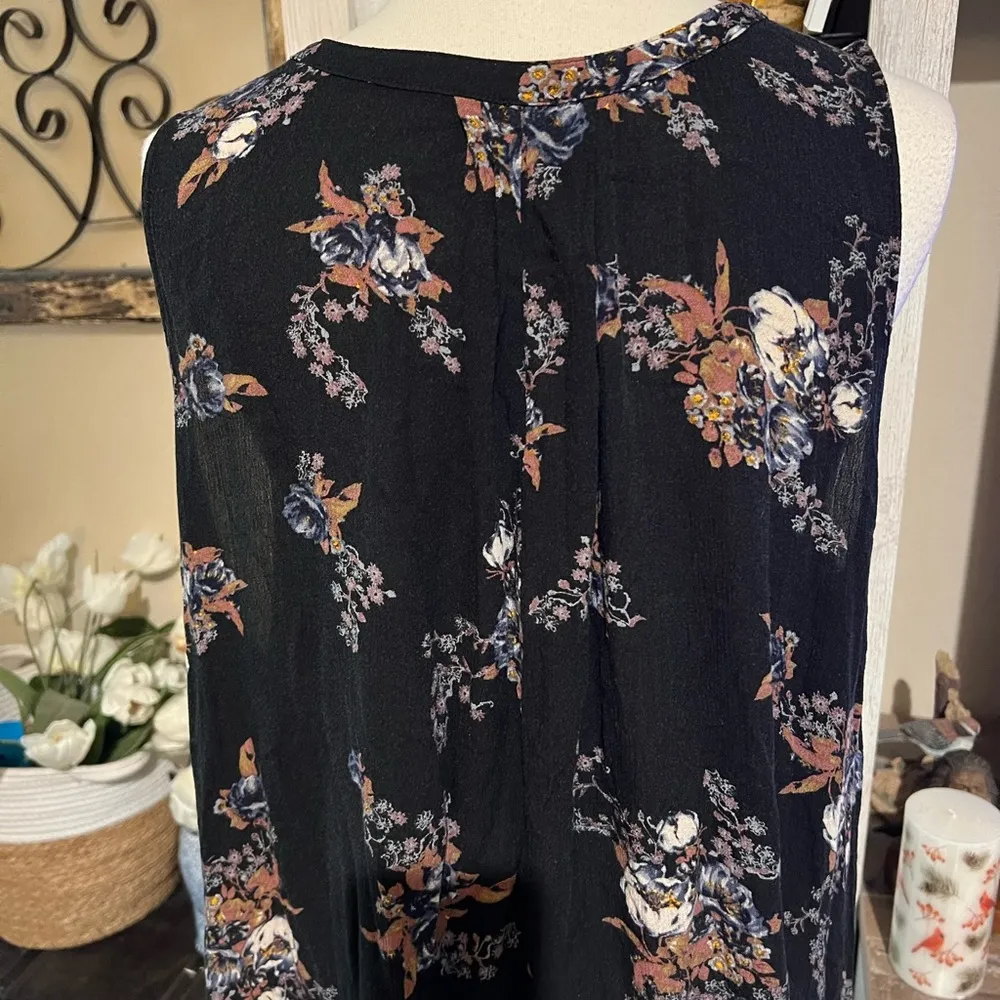 Free People Charcoal Floral V-Neck Tunic dress/Top M - Image 4