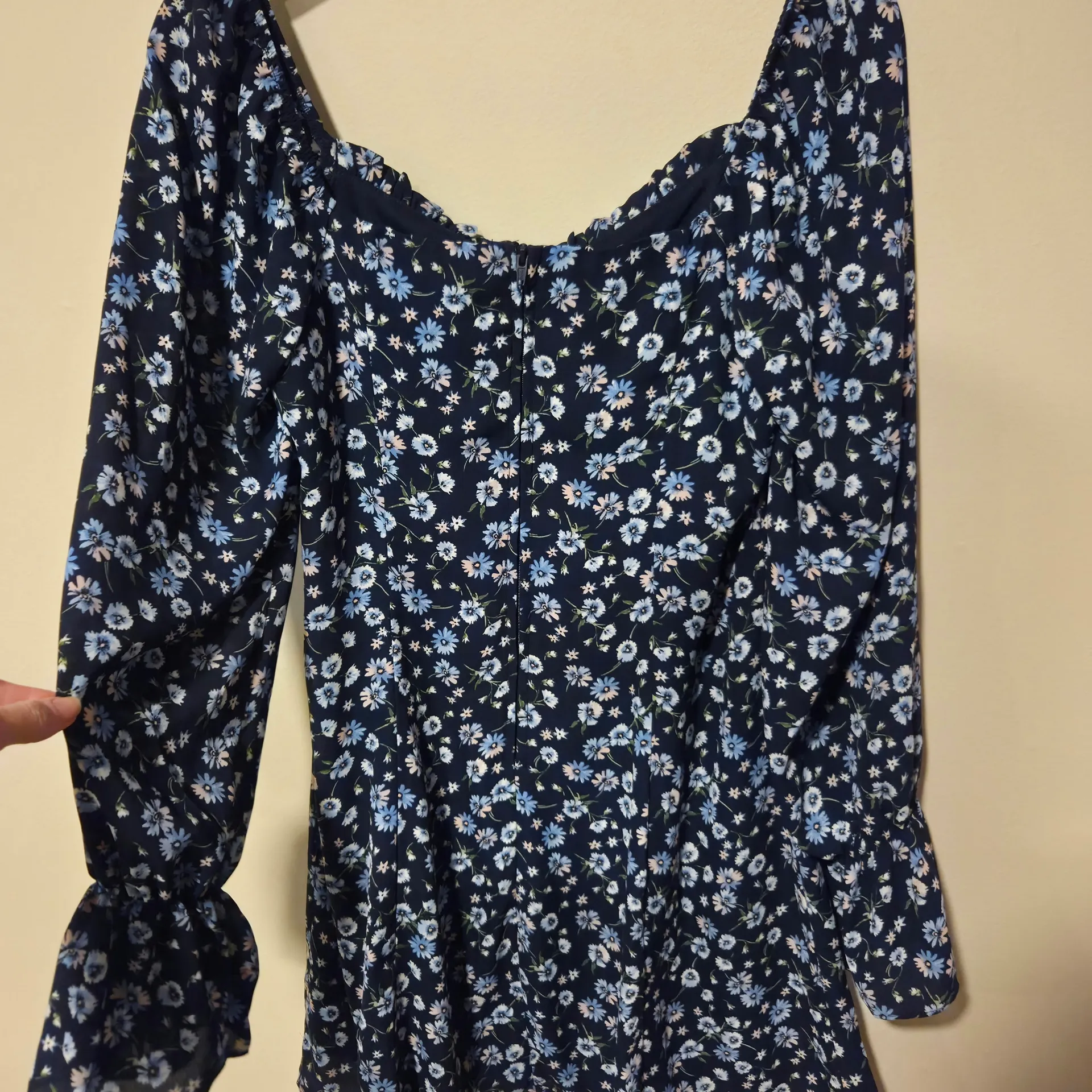 As U Wish Long Sleeve Navy Floral Dress Size Medium - Image 5