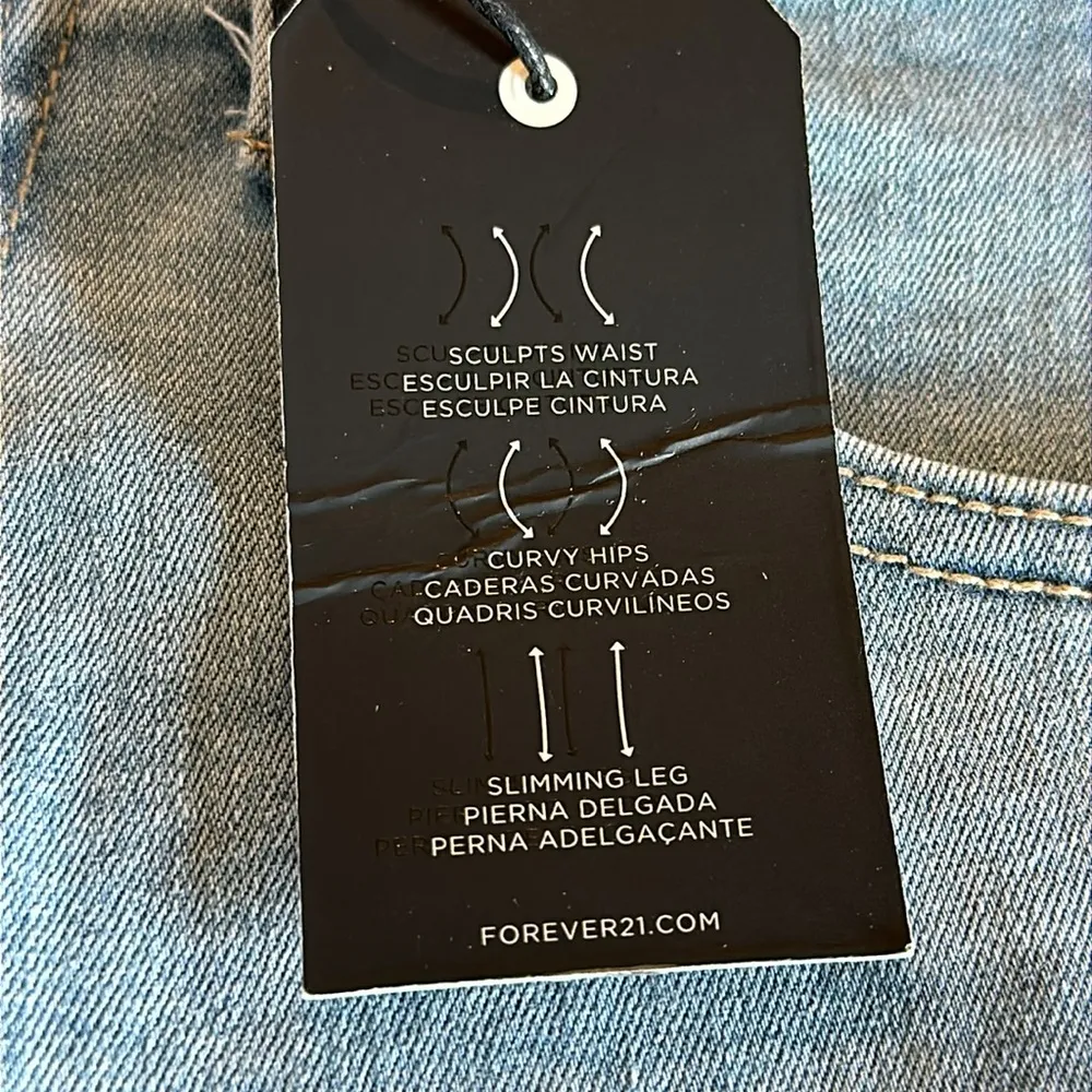 NWT Forever 21 Curvy high rise shorts - Image 6