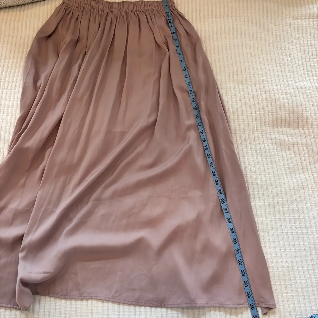 The Nines Boutique Satin Pleated Mauve Midi Skirt Elastic Waist Women's Small - Image 10