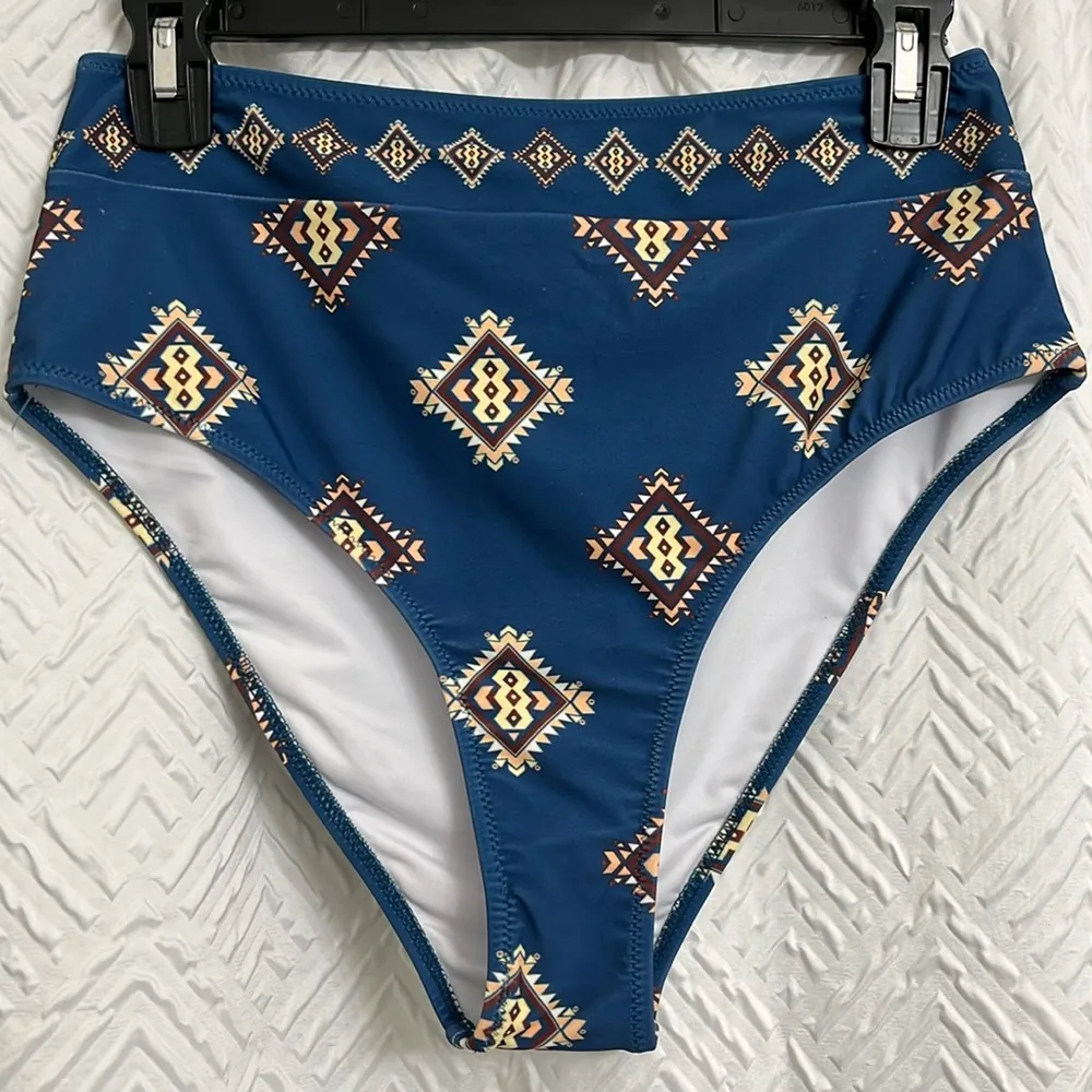 Cupshe NWT  High Waisted Blue Bikini Bottoms Aztec Western Boho Size Medium - Image 3