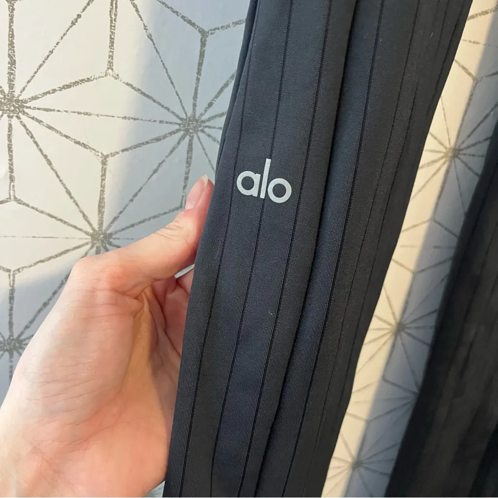 Alo Yoga High-Waist Pinstripe Zip It Flare Legging - Image 12