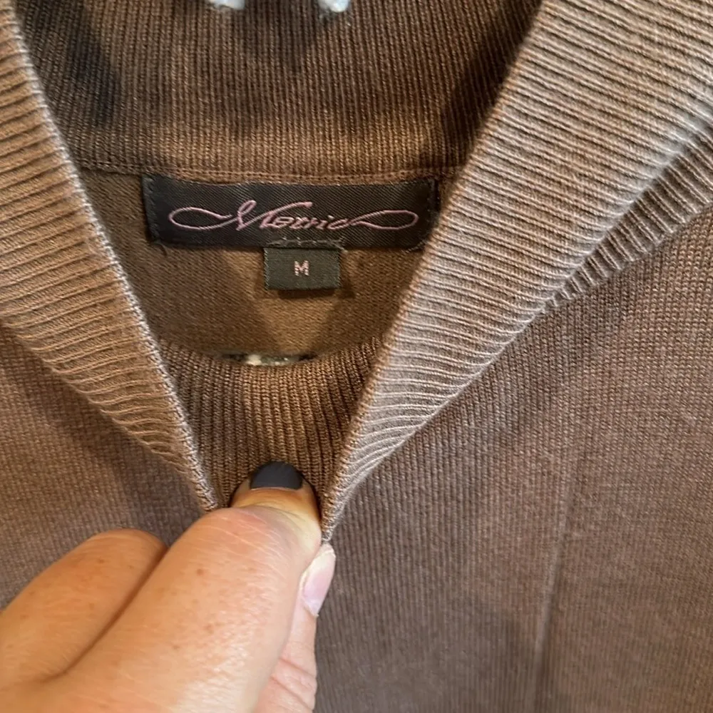 Metric mock neck sweater taupe/brown size medium SUPER STRETCHY! Brown - Image 2