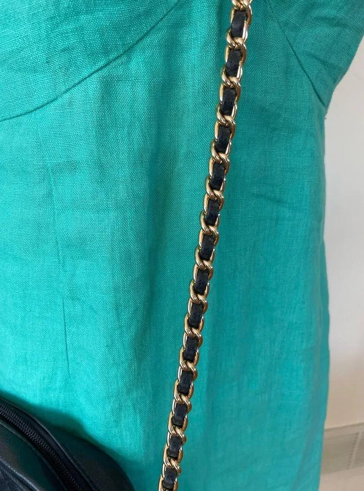 Amanda Smith Blue patent quilted chain strap cross body purse - Image 7