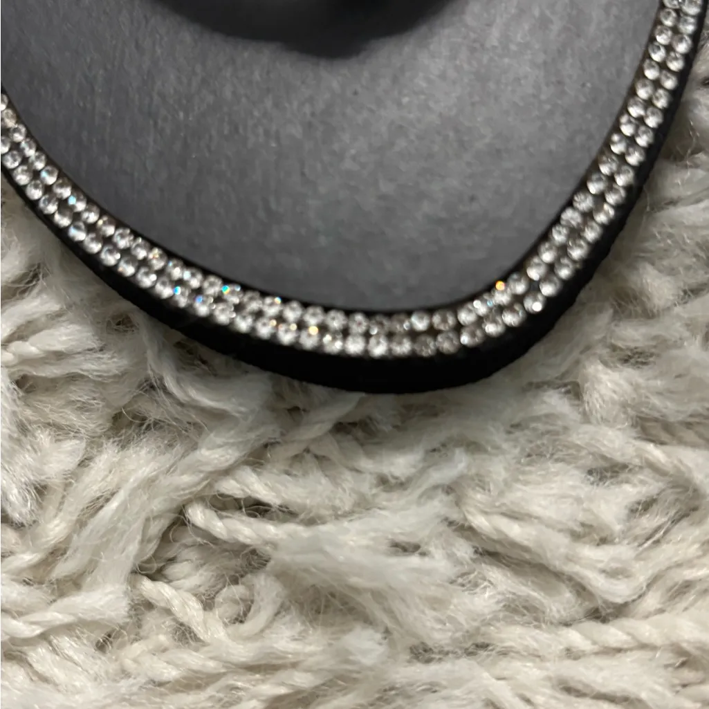 Juicy Couture Black Sandals with Gold Floral Design Size 7 - Image 6