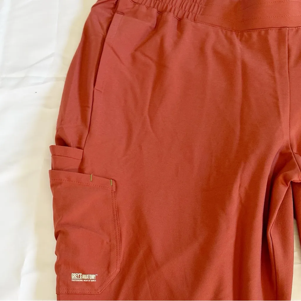 NWT Grey's Anatomy Cosmo 6-Pocket Mid-Rise Tapered Leg Pant size 3X Sedona Red - Image 4