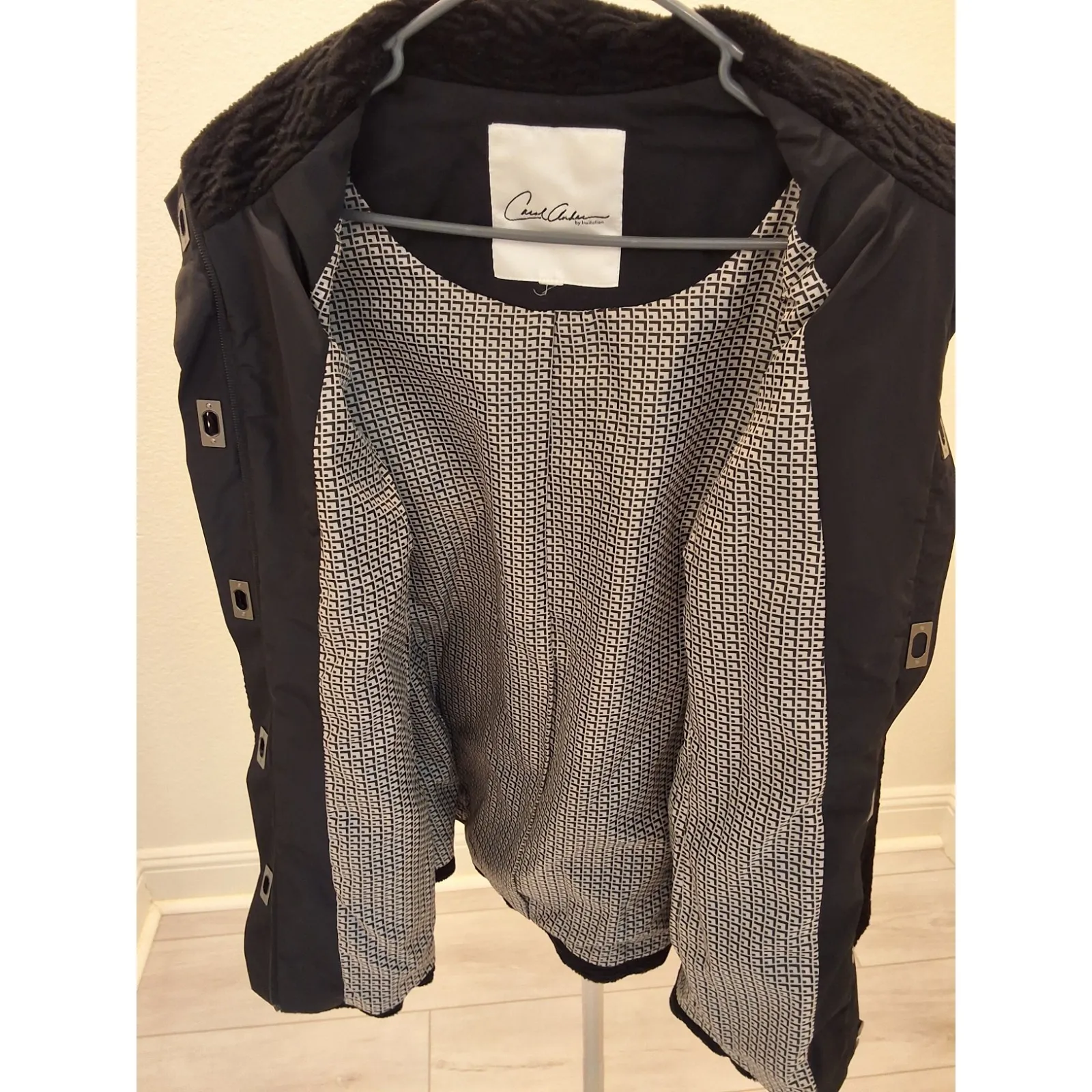 Caroll Addison Black Textured L Jacket w/ Patterned Lining & Zip Detail Size L - Image 6