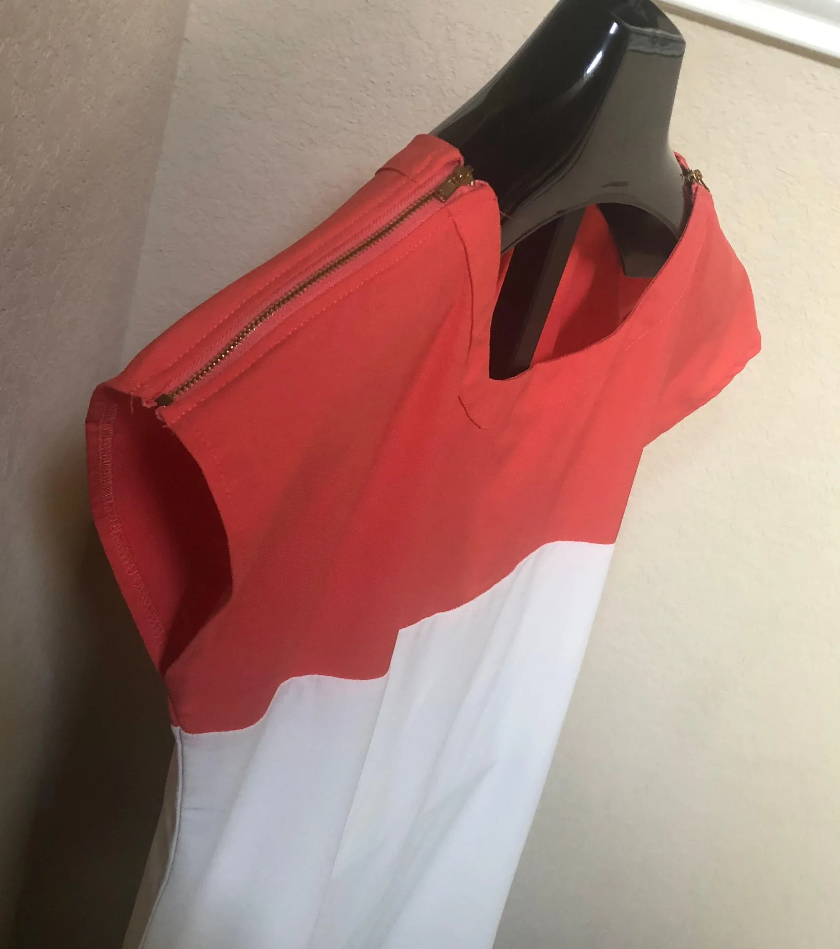 Flying Tri-Colors Coral Block Dress sz med - Image 4