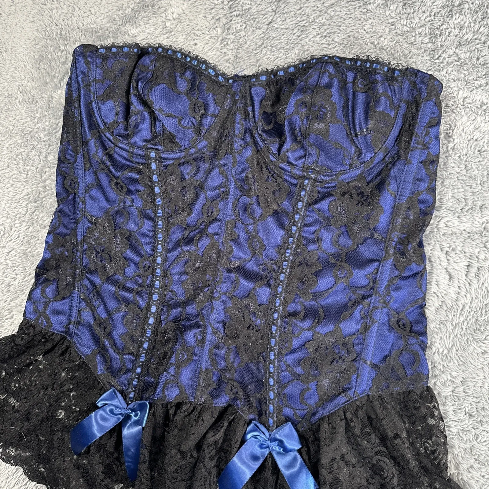 90s VTG FREDERICK'S OF HOLLYWOOD Blue Lace Bustier GARTERS Corset Top 80s 38 - Image 2