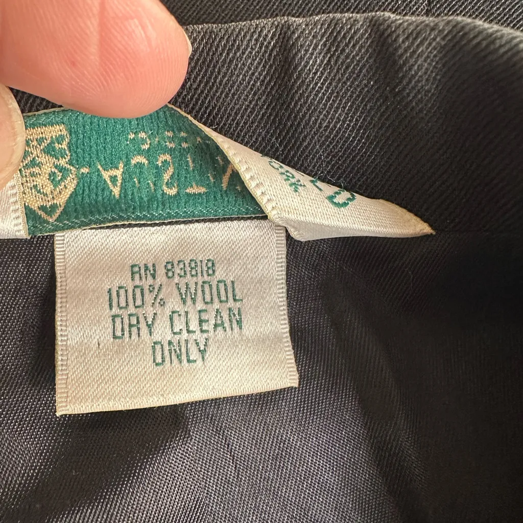 Vintage Austin Reed Black Blazer Gold Buttons Women’s Size 6 Nautical Preppy - Image 6