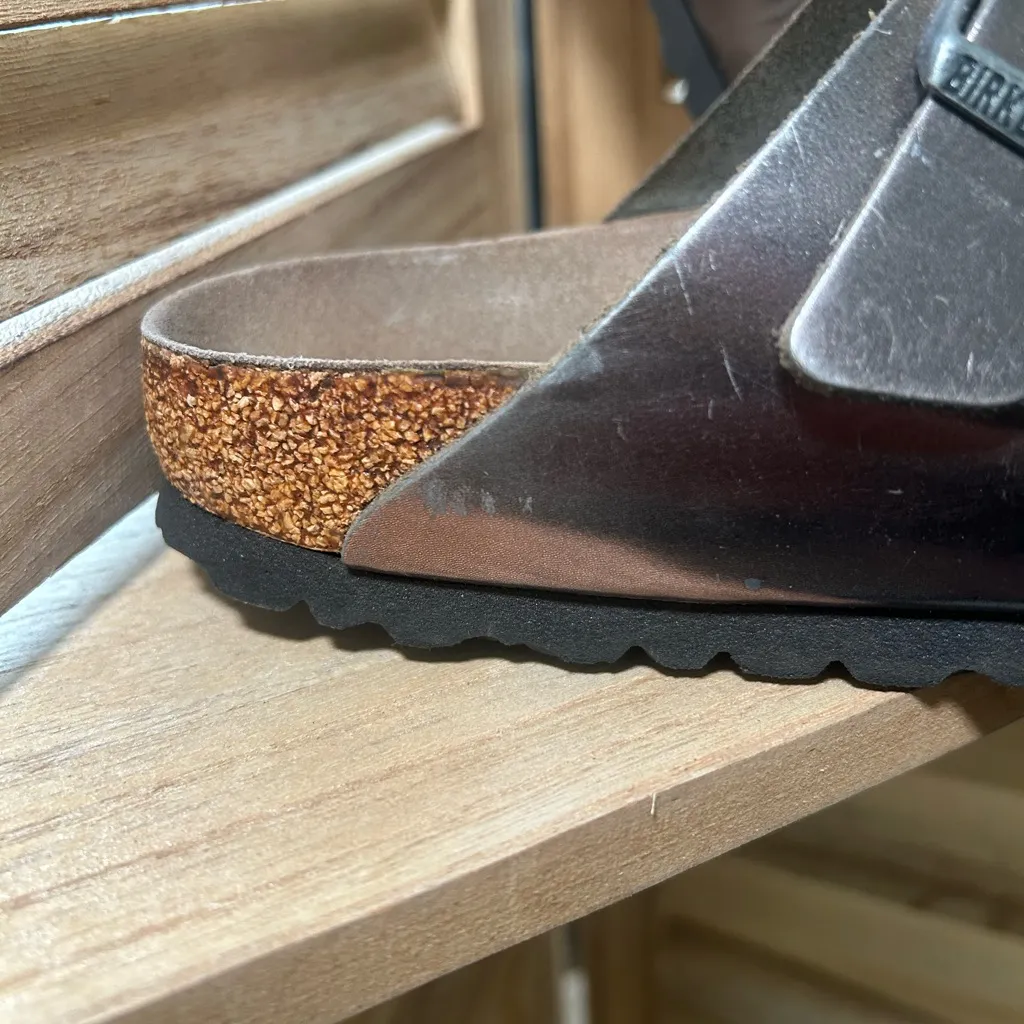 Birkenstock Arizona metallic pewter soft sole sandals, size 36 - Image 4