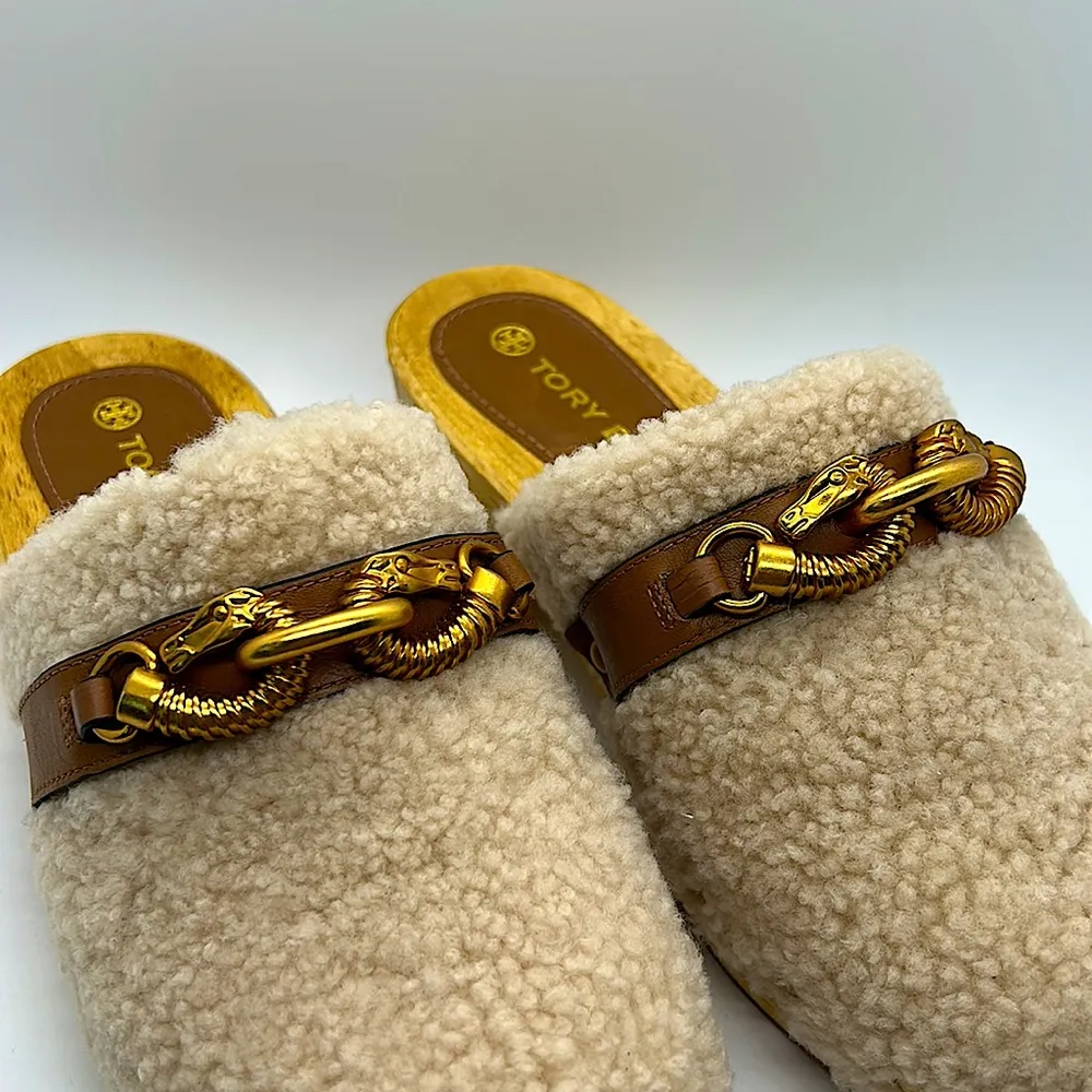 Tory Burch Authentic Rare Wooden Sheep Fur Fuzzy Sandals Clog Shoes **Size 8** - Image 3