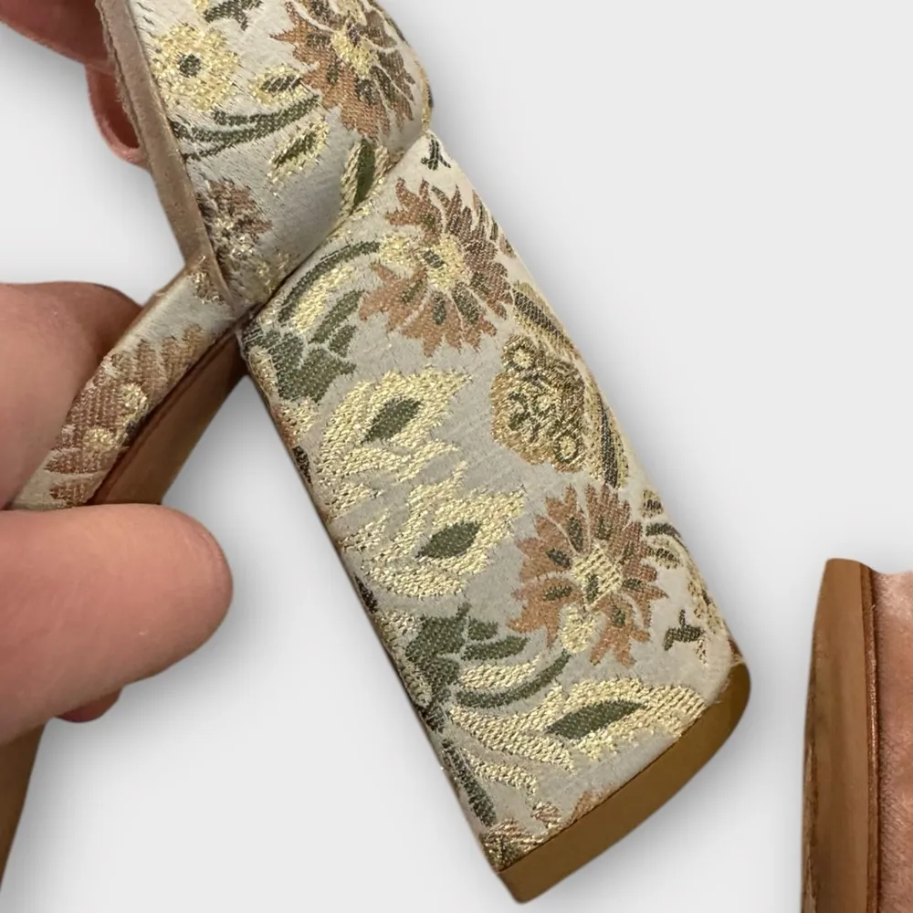 Lewit Liliana Ankle Wrap Velvet Sandal Pink Size 8.5 - Image 10