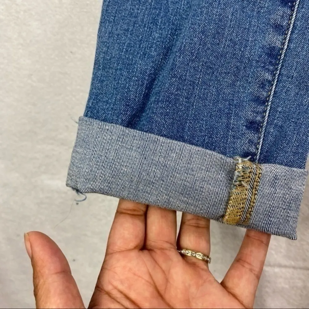 Universal Thread Medium Wash Destroyed Denim‎ High Rise Cuffed Skinny Jean - Image 9