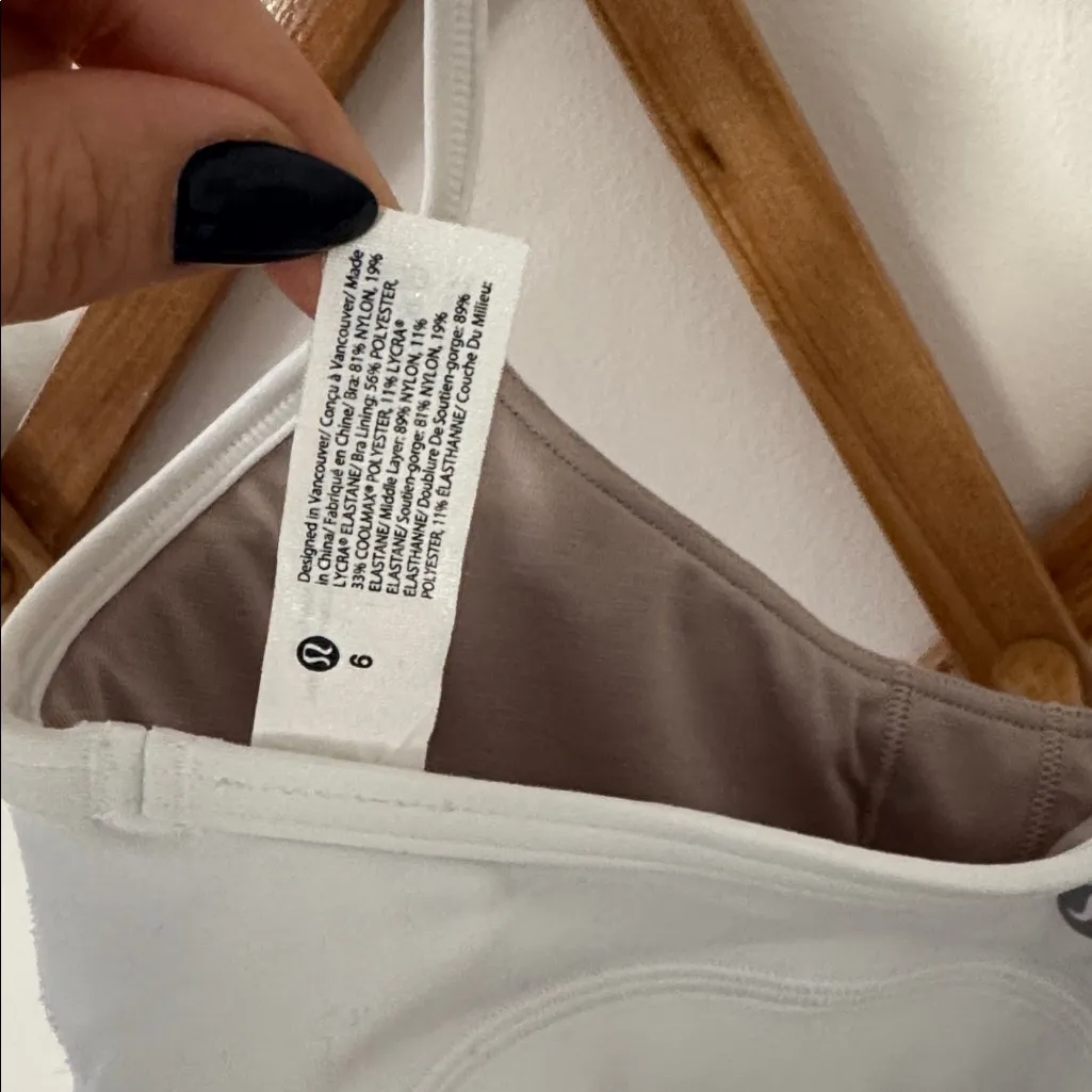 Lululemon Athletica White Flow Y Bra Size 6 - Image 2