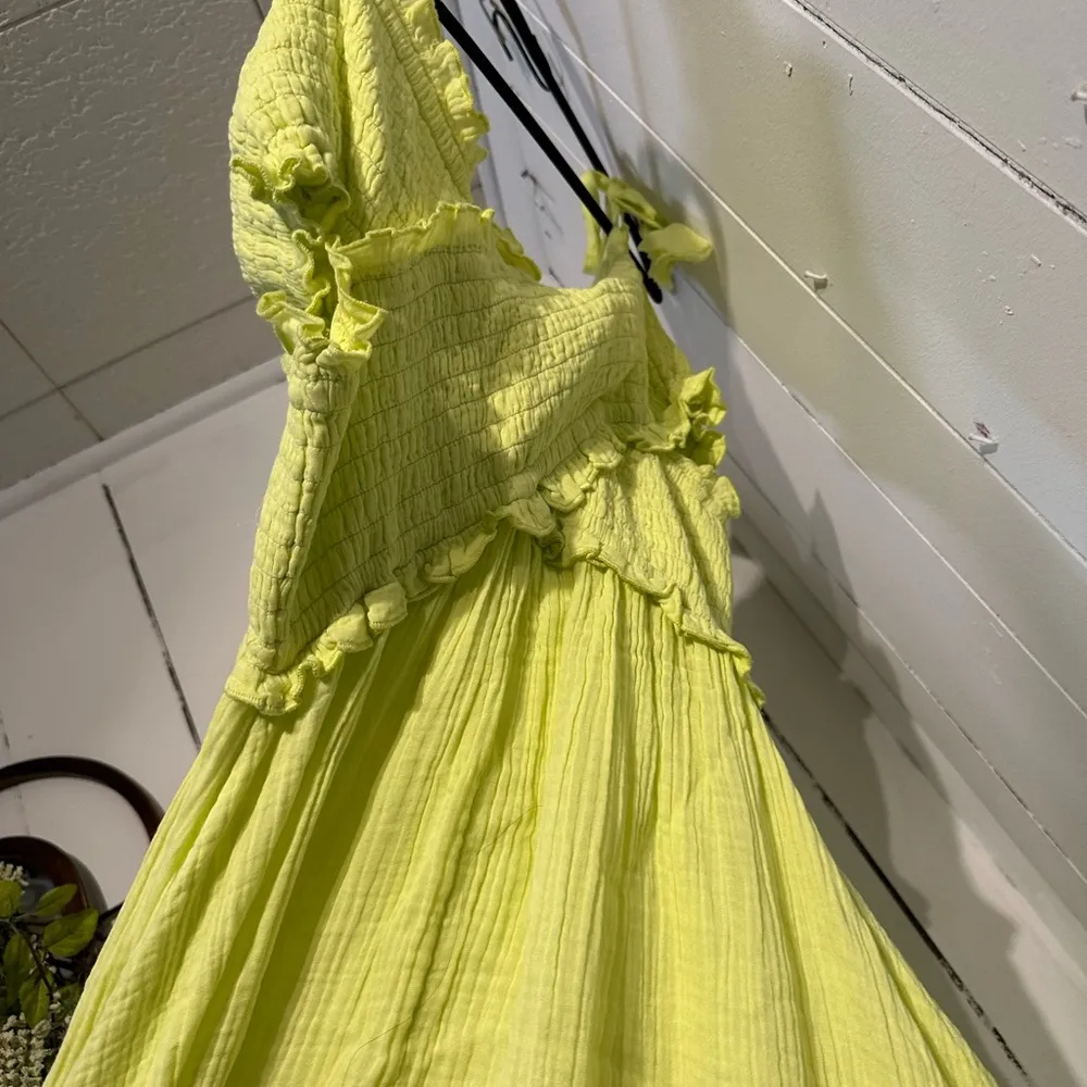 ANTHROPOLOGIE Smocked Gauze Lime Green Ruffled Women's maxi dress - Image 8