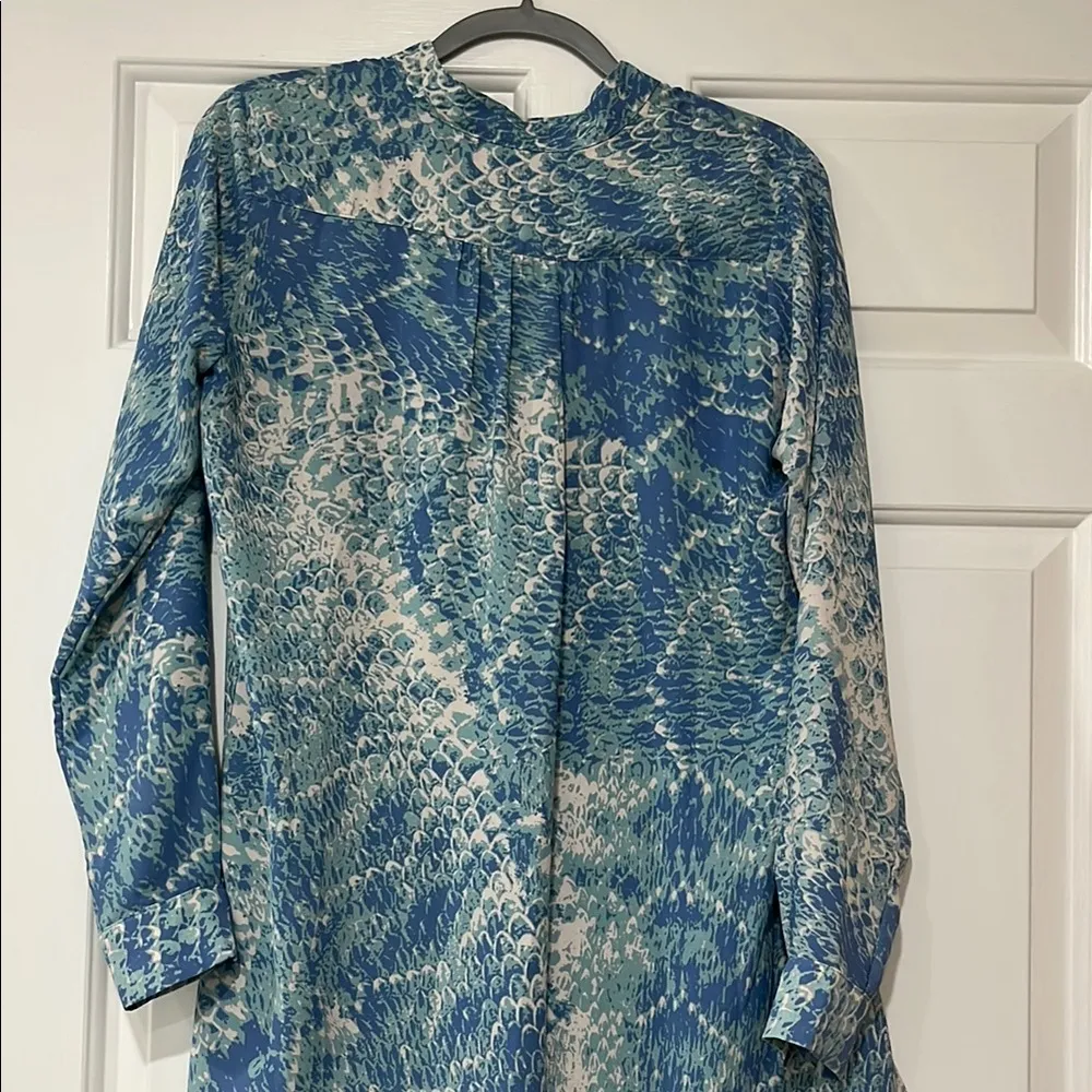 Karlie Blue Mandarin Collar Cuffed Sleeve Blouse - Image 8