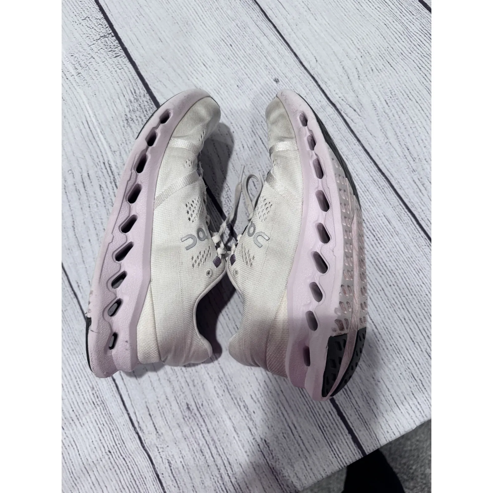 ON Cloud Running Shoes White Size 8 - Image 9