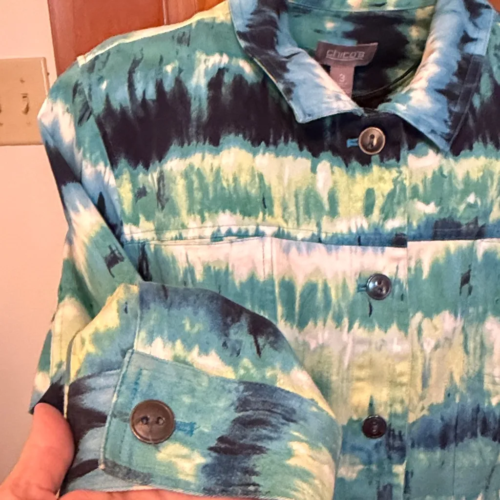 🍀🍀🍀BOGOHO 🍀🍀🍀Chico's Blue and Green Tie Dye Jacket-Size 3 - Image 8