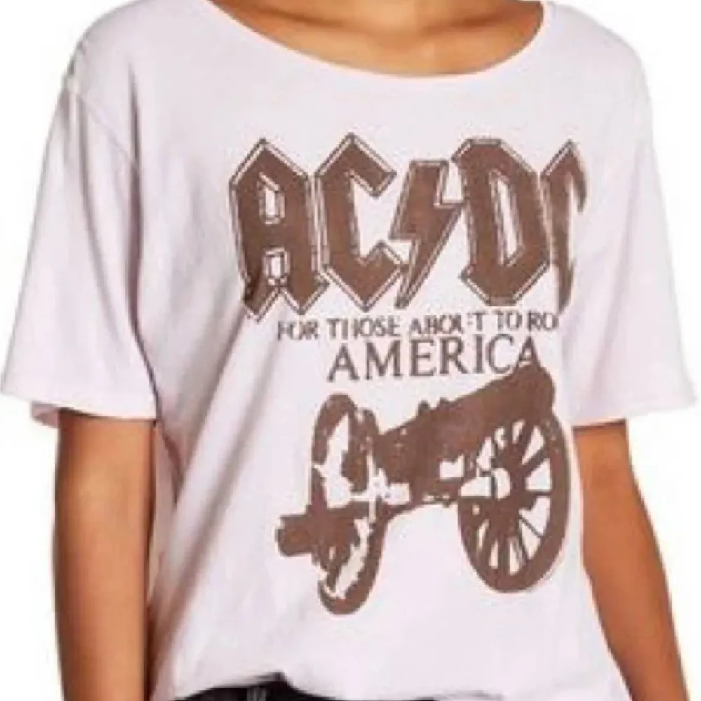 Junk Food | Medium | AC/DC For Those About to Rock America Soft Pink Band Tee - Image 2
