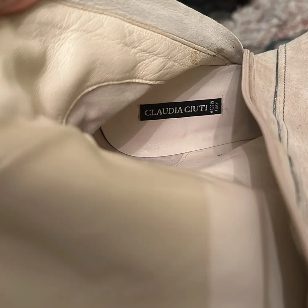 Claudia Ciuti ivory suede boots size 10 HOT Tan - Image 5