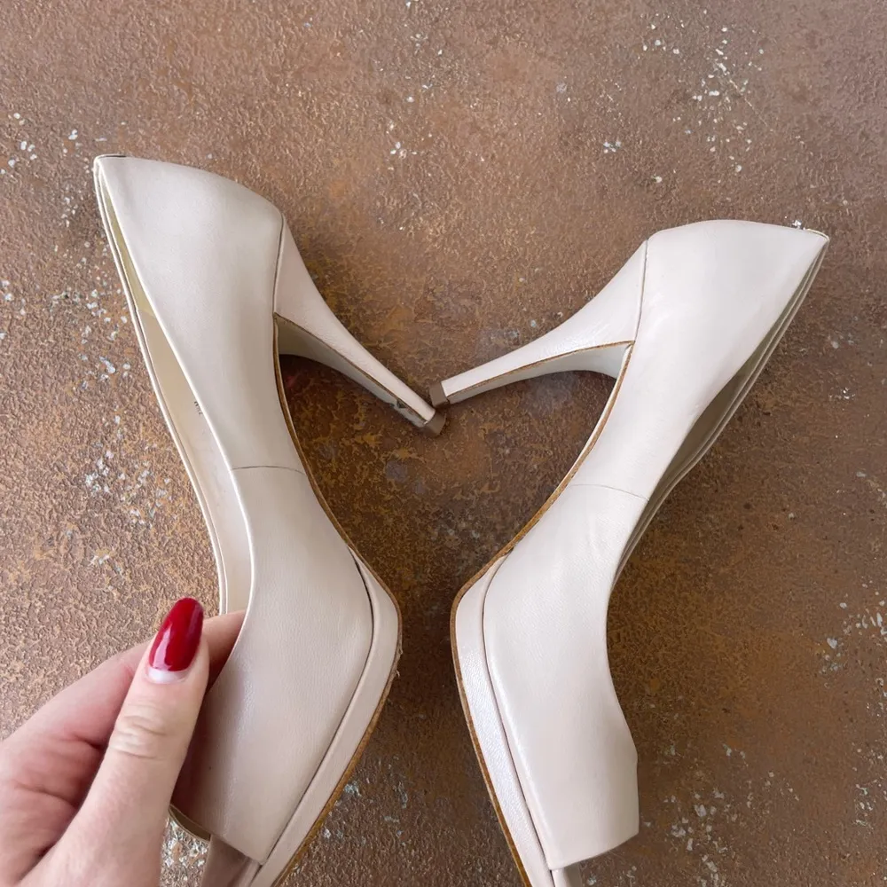 Enzo angiolini leather cream heels sz 7.5 - Image 5