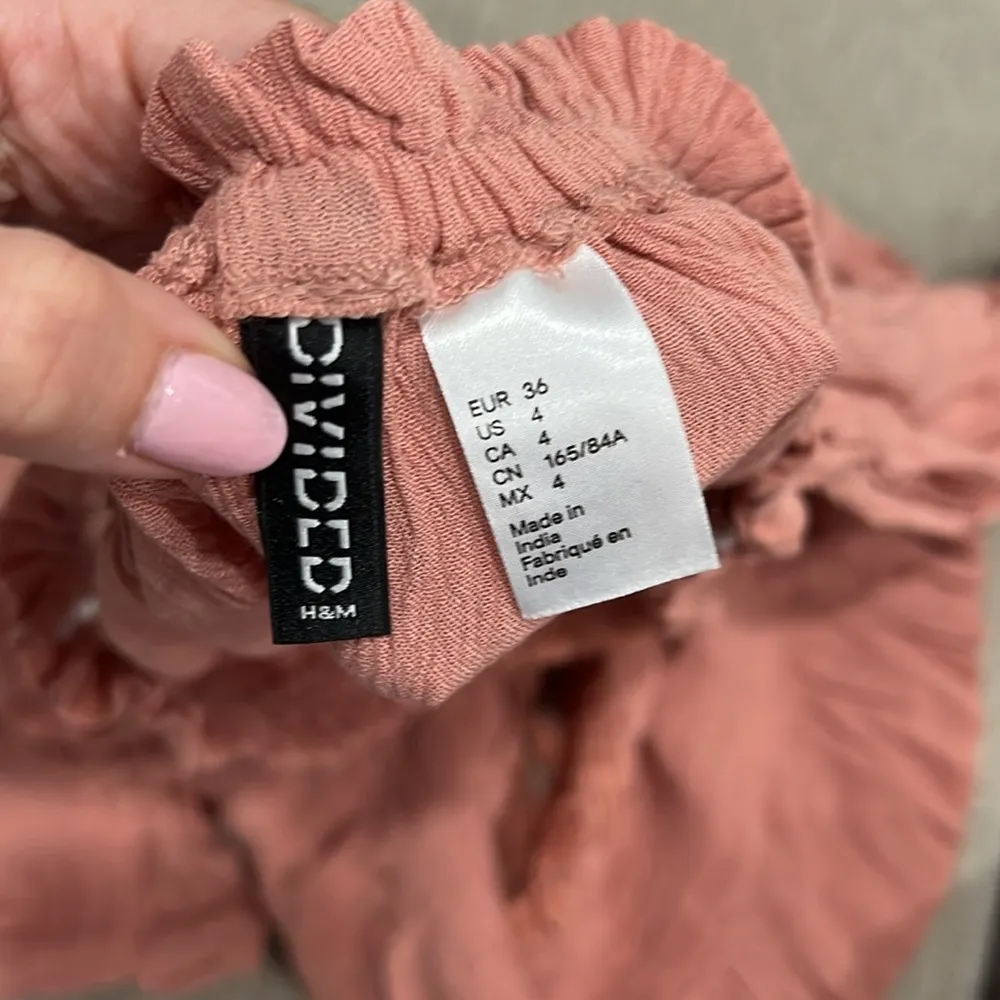 H&M women’s off the shoulder top - Image 2