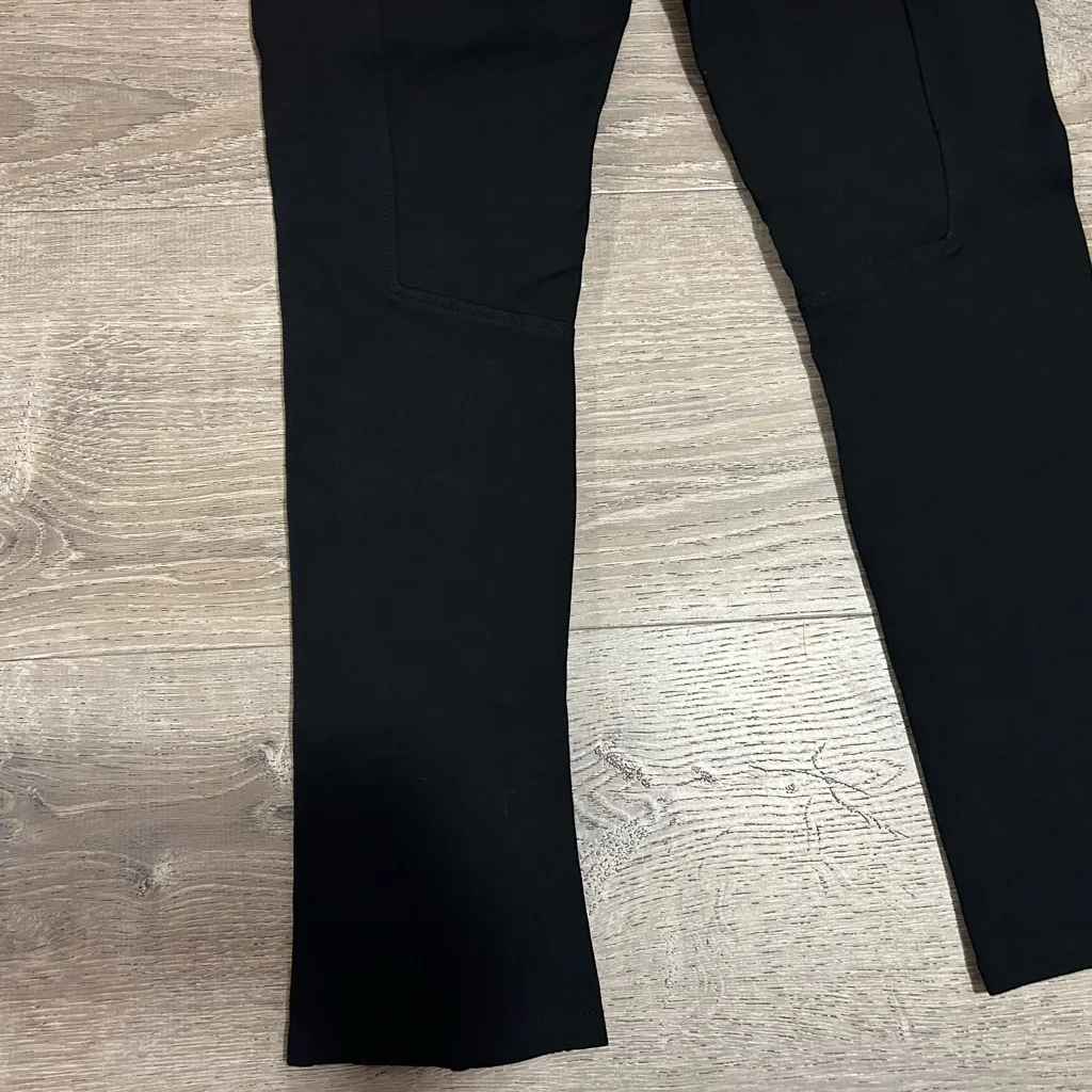 Ci Sono Black pants with Gold Zipper Details - Image 10